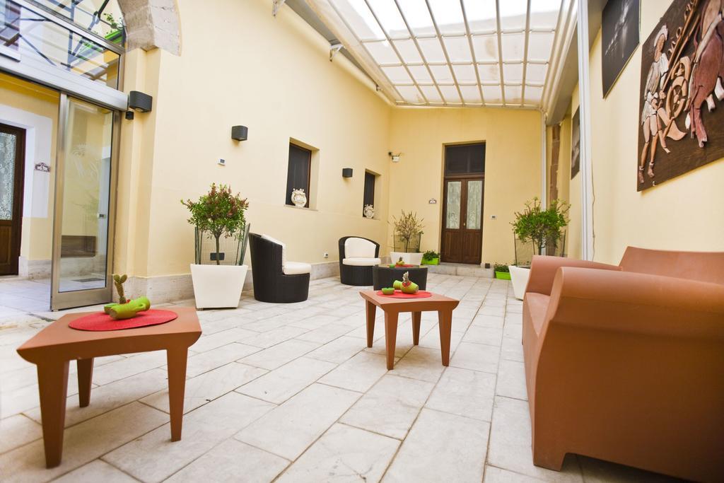 Residence Cortile Mercè Trapani Extérieur photo